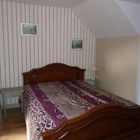 La Maison Jaune Et Bleue بيت للعطل *