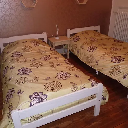 La Maison Jaune Et Bleue *